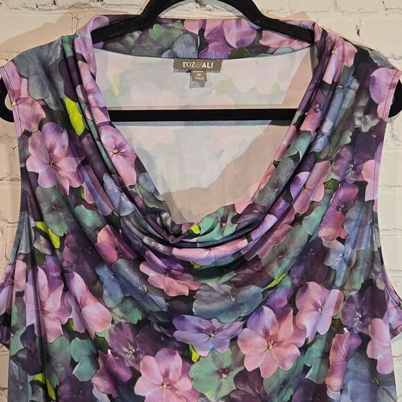 Roz & Ali Floral Plus Size 2x Top - Picture 2 of 9